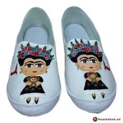 Zapatos mexicanos pintados a mano modelo Frida de la tienda mexicana online Huastekoo España - H00014